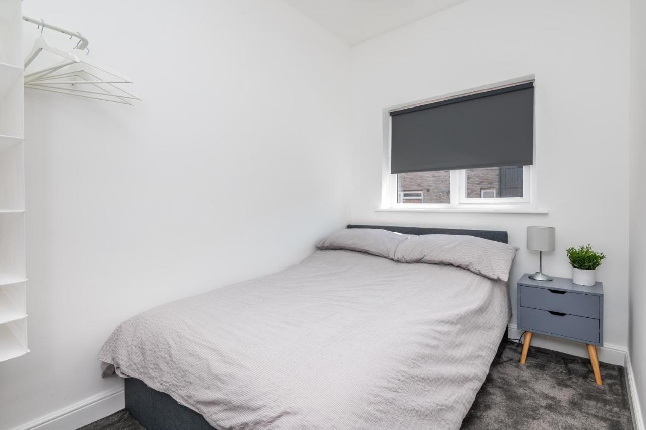 Stylish, Centrally Located Terrace - Pass The Key York Buitenkant foto